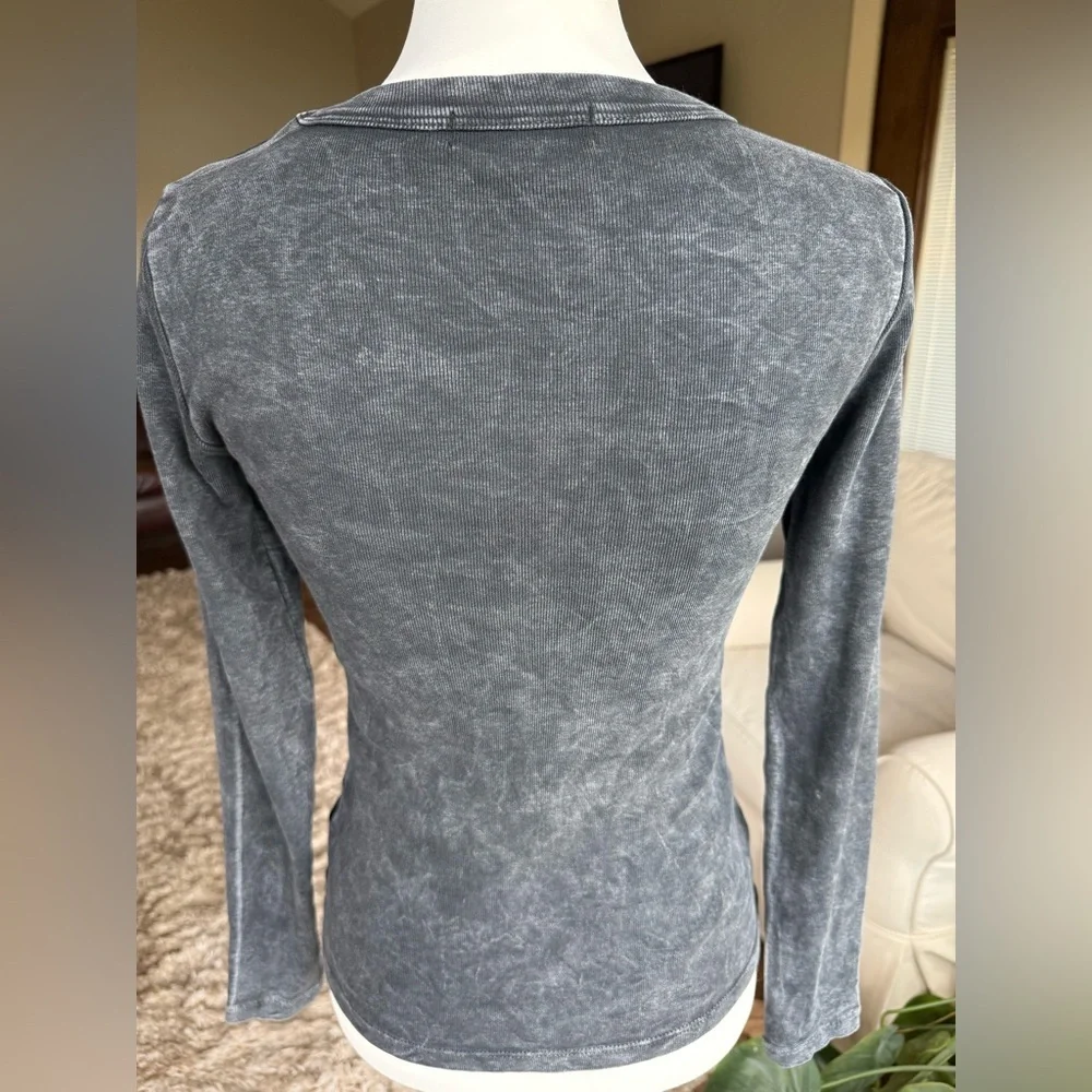 Michael Stars XS Washed Black Long Sleeve Crew Neck Knit Top - Picture 3 of 7